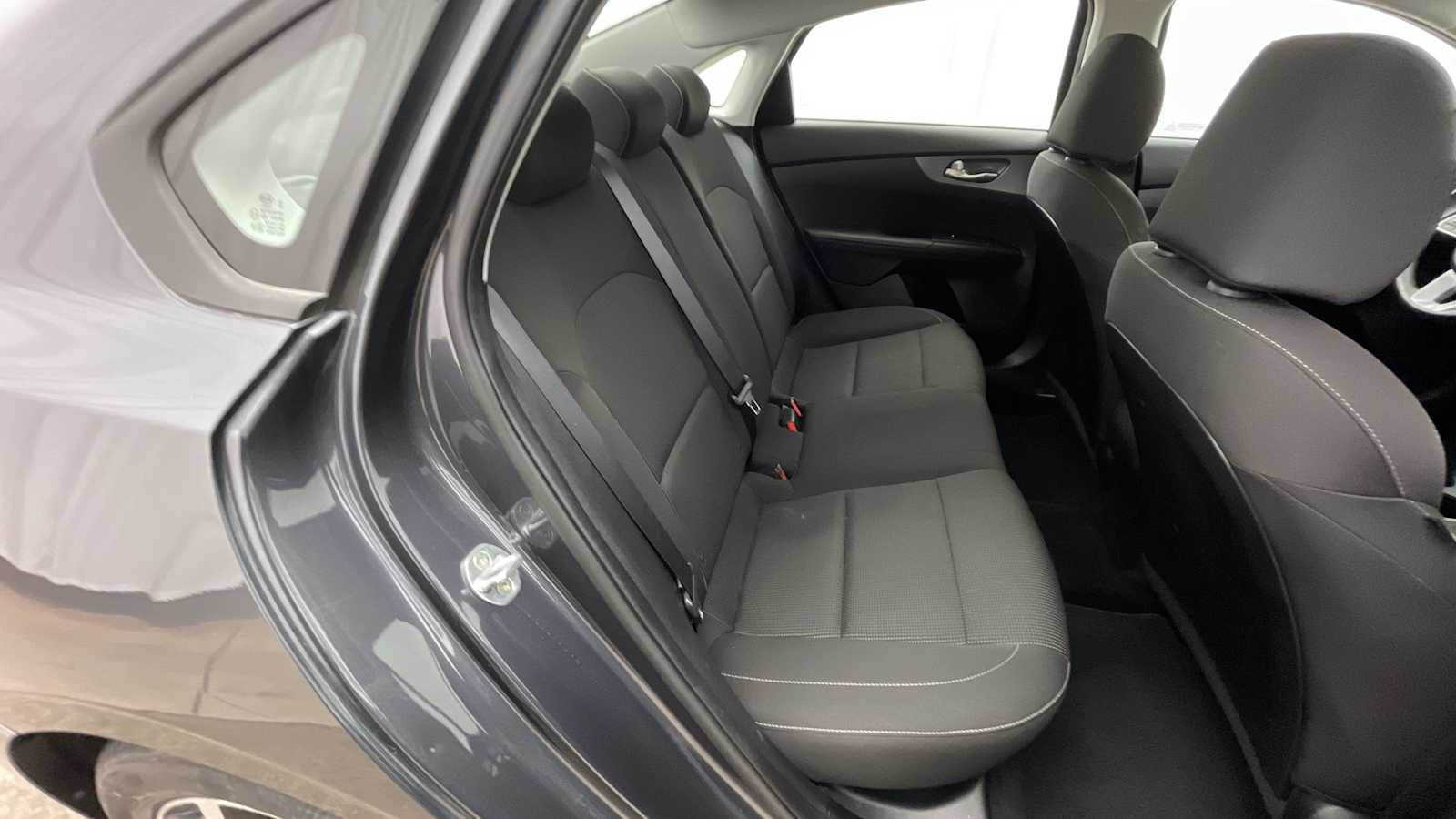 Thumbnail: 2021 Kia Forte - 9