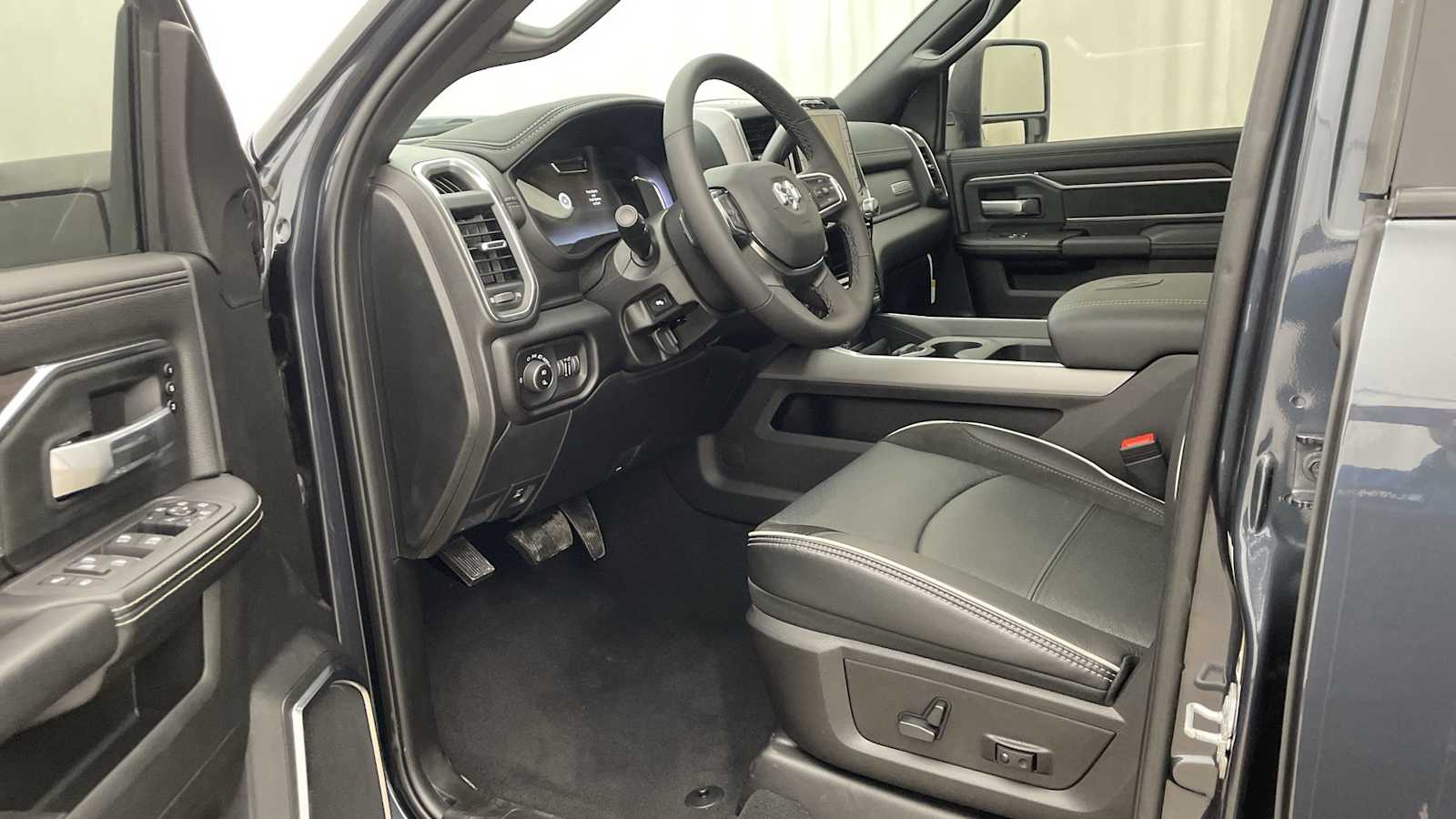 Thumbnail: 2026 RAM 3500 - 2