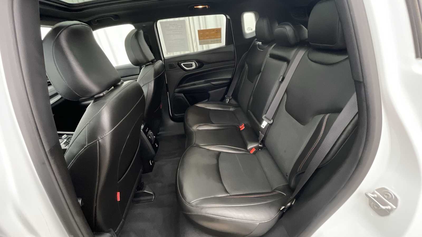 Thumbnail: 2023 Jeep Compass - 9