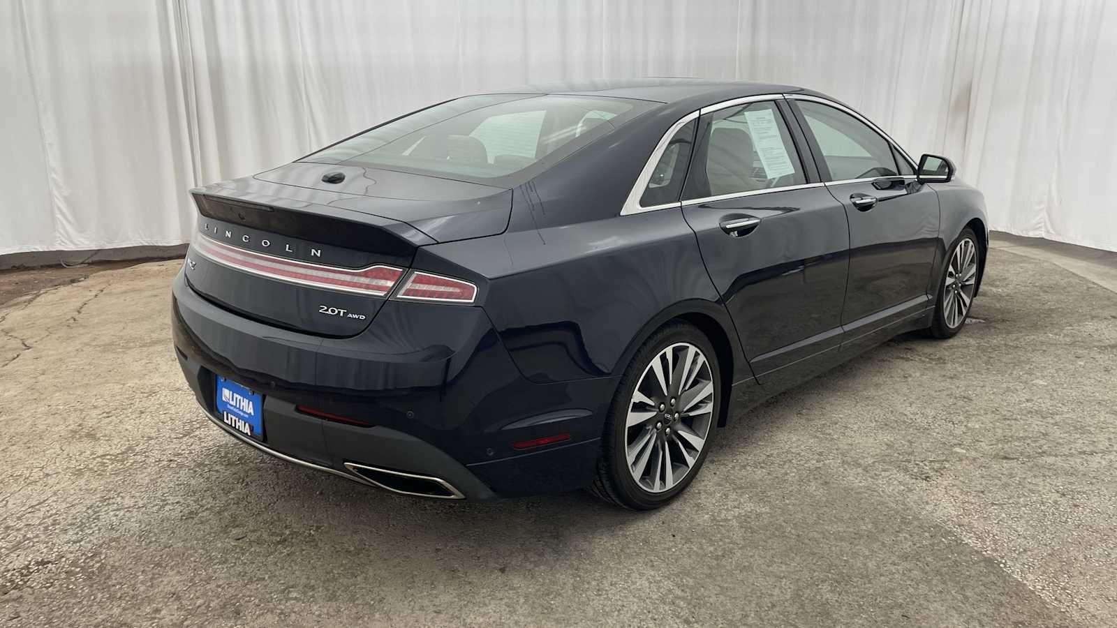 Thumbnail: 2020 Lincoln MKZ - 33