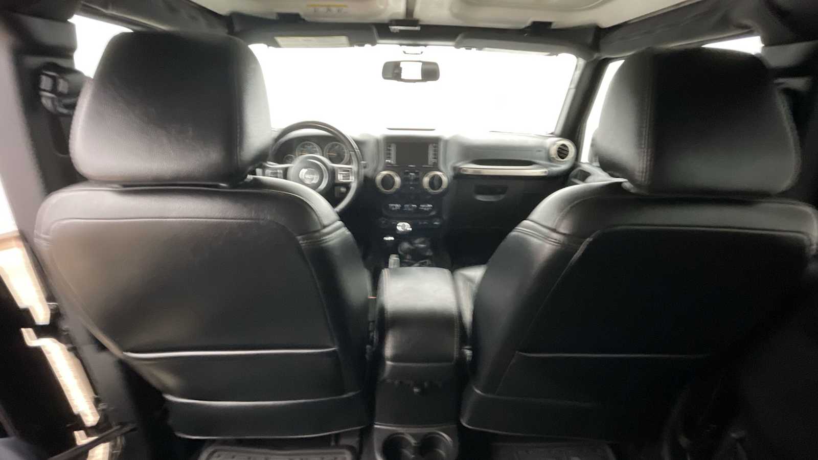 Thumbnail: 2016 Jeep Wrangler - 7