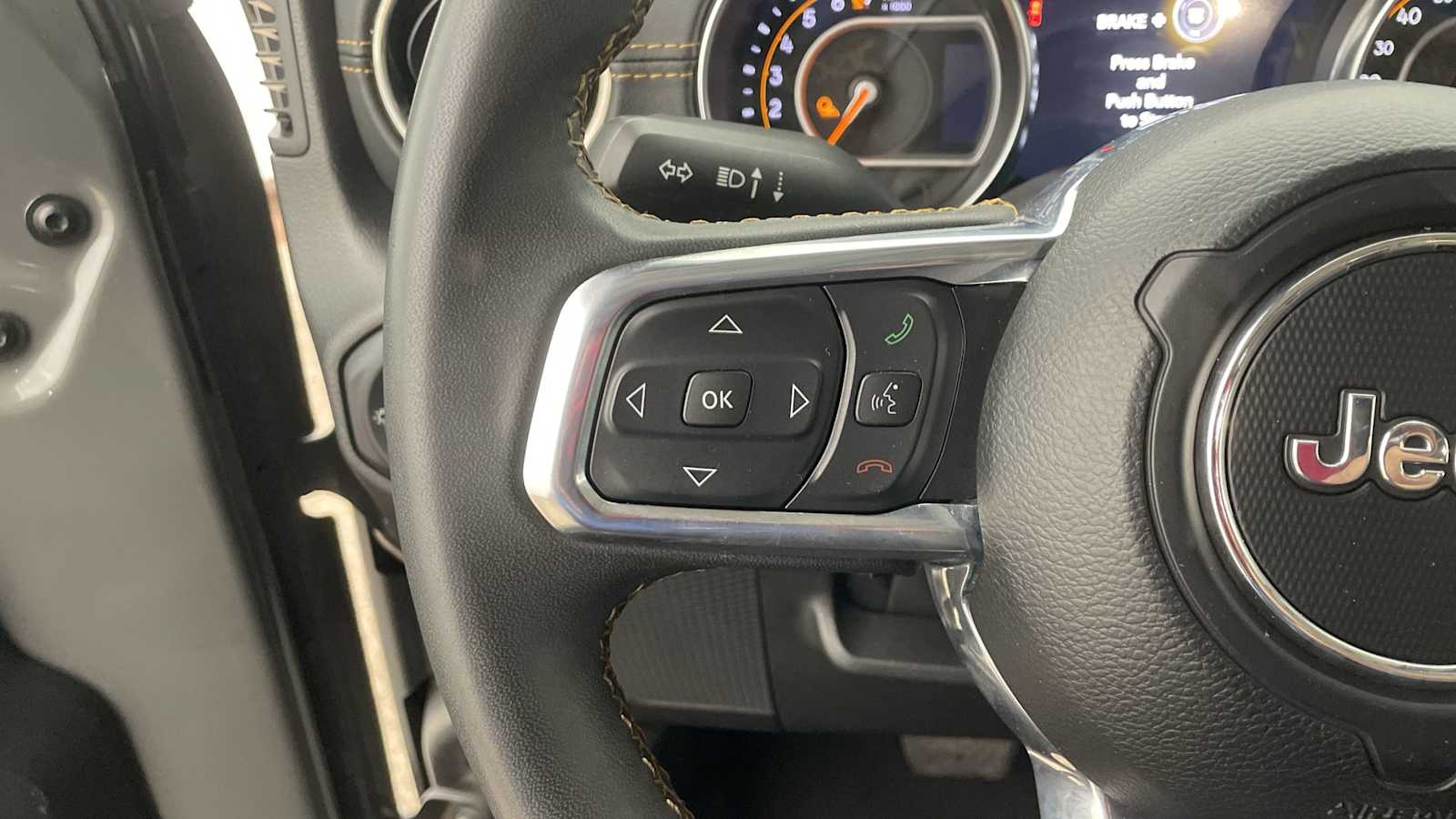 Thumbnail: 2023 Jeep Gladiator - 14