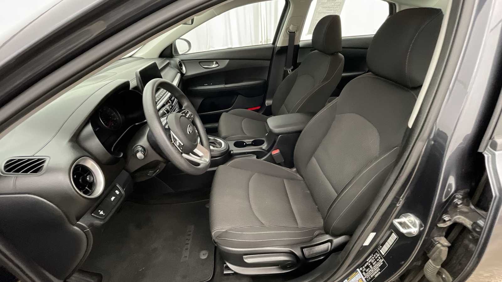 Thumbnail: 2021 Kia Forte - 5