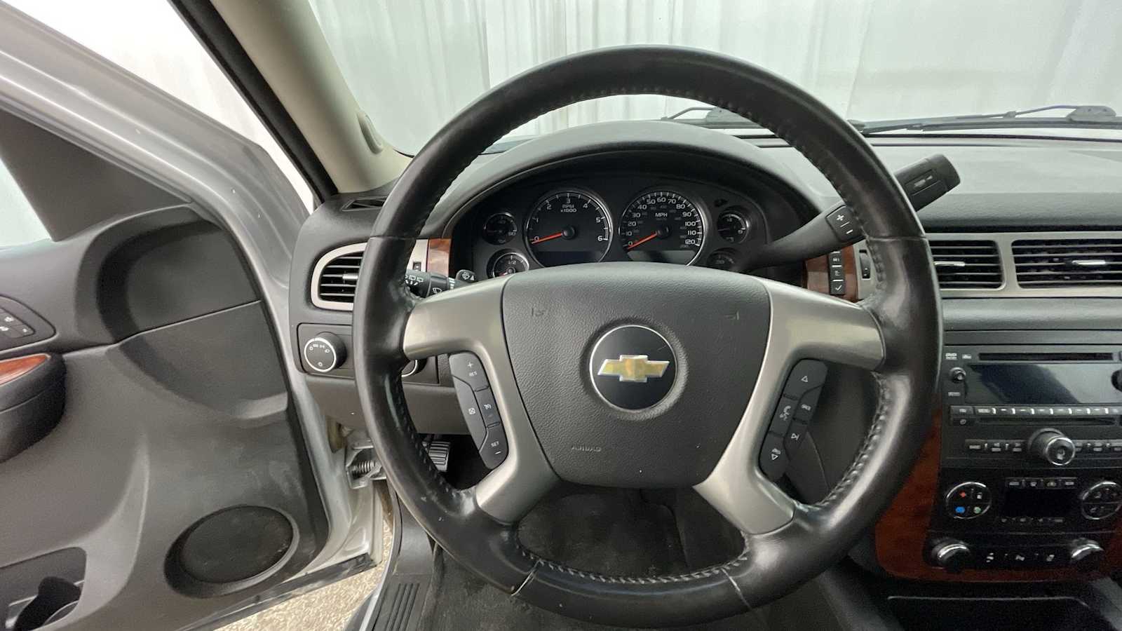 Thumbnail: 2014 Chevrolet Suburban - 13