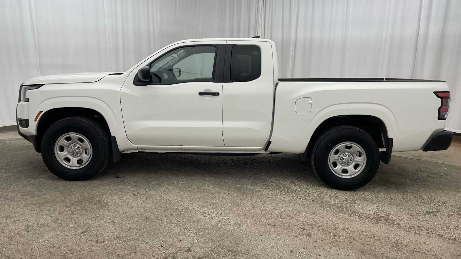 Thumbnail: 2025 Nissan Frontier - 26