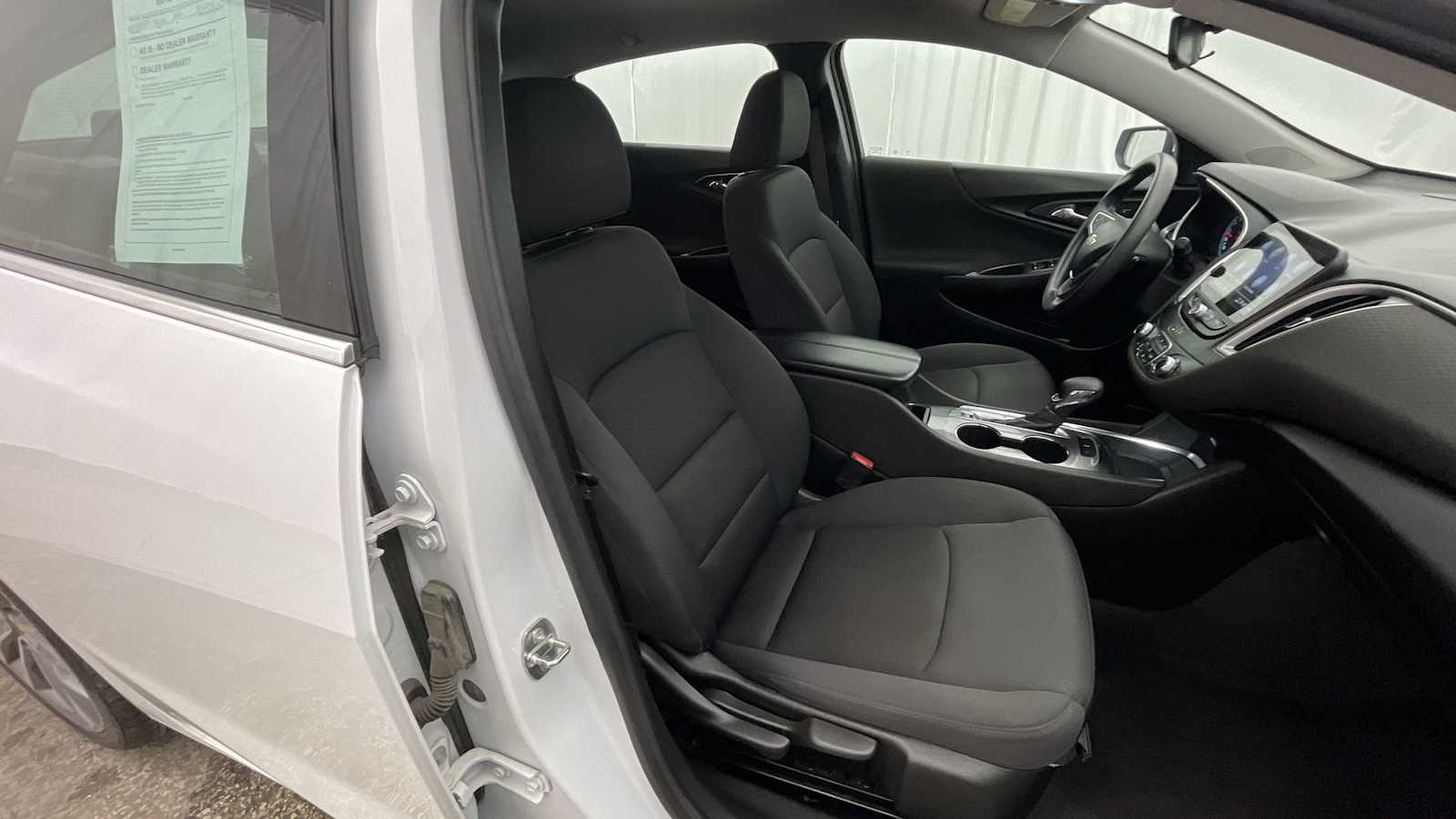 Thumbnail: 2023 Chevrolet Malibu - 10