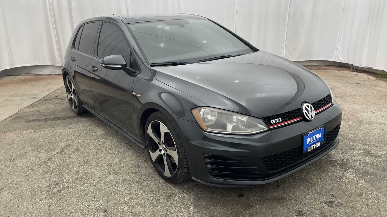 Thumbnail: 2015 Volkswagen Golf - 30
