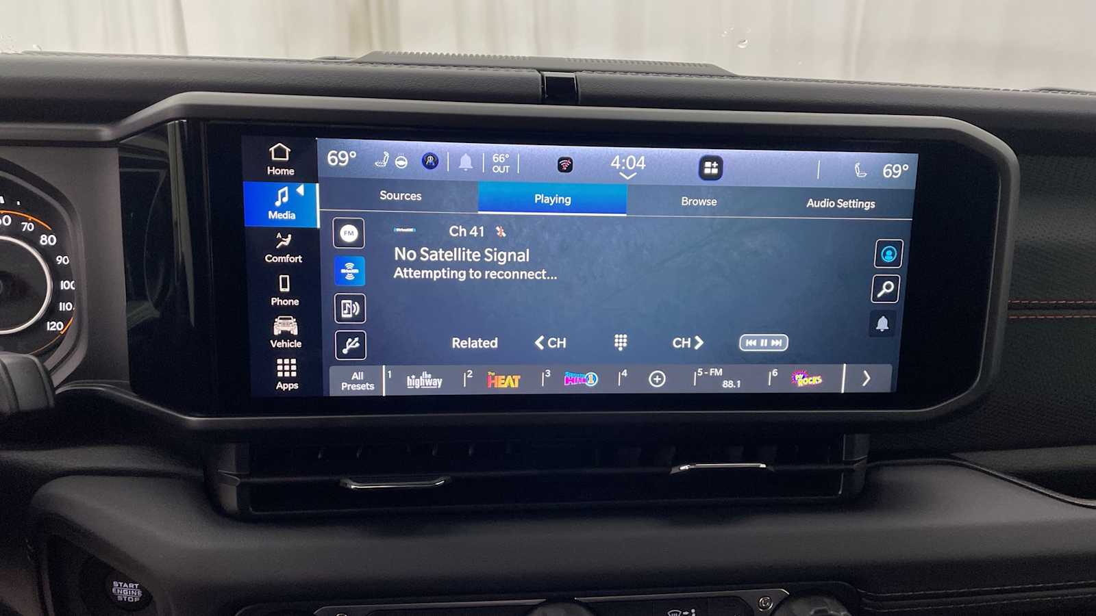 Thumbnail: 2025 Jeep Wrangler - 18