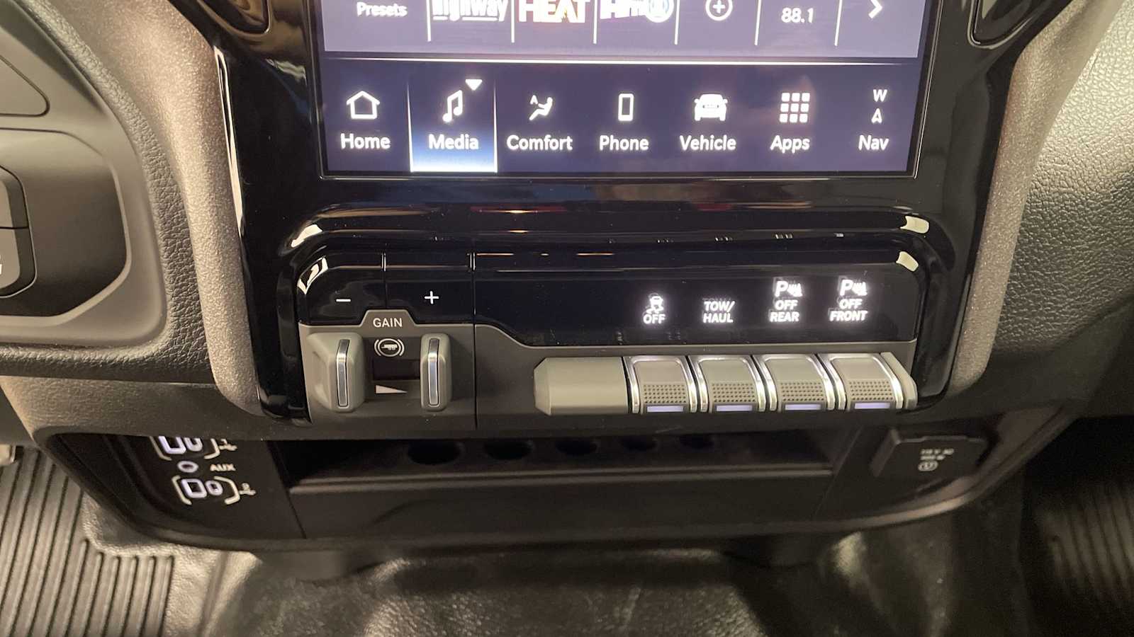 Thumbnail: 2026 RAM 3500 - 23