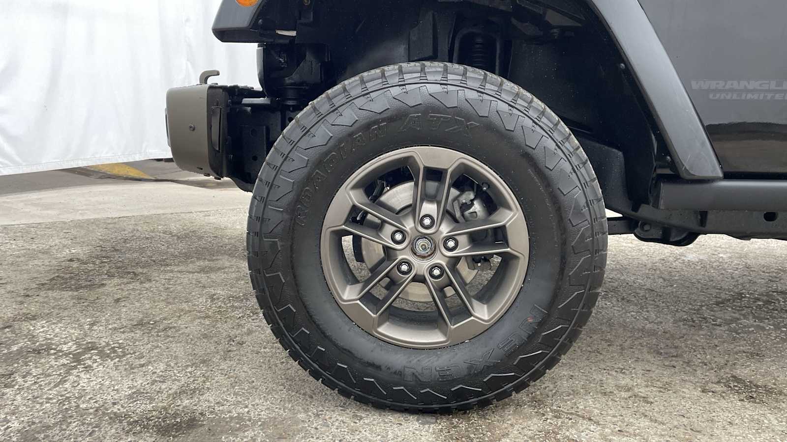 Thumbnail: 2016 Jeep Wrangler - 39