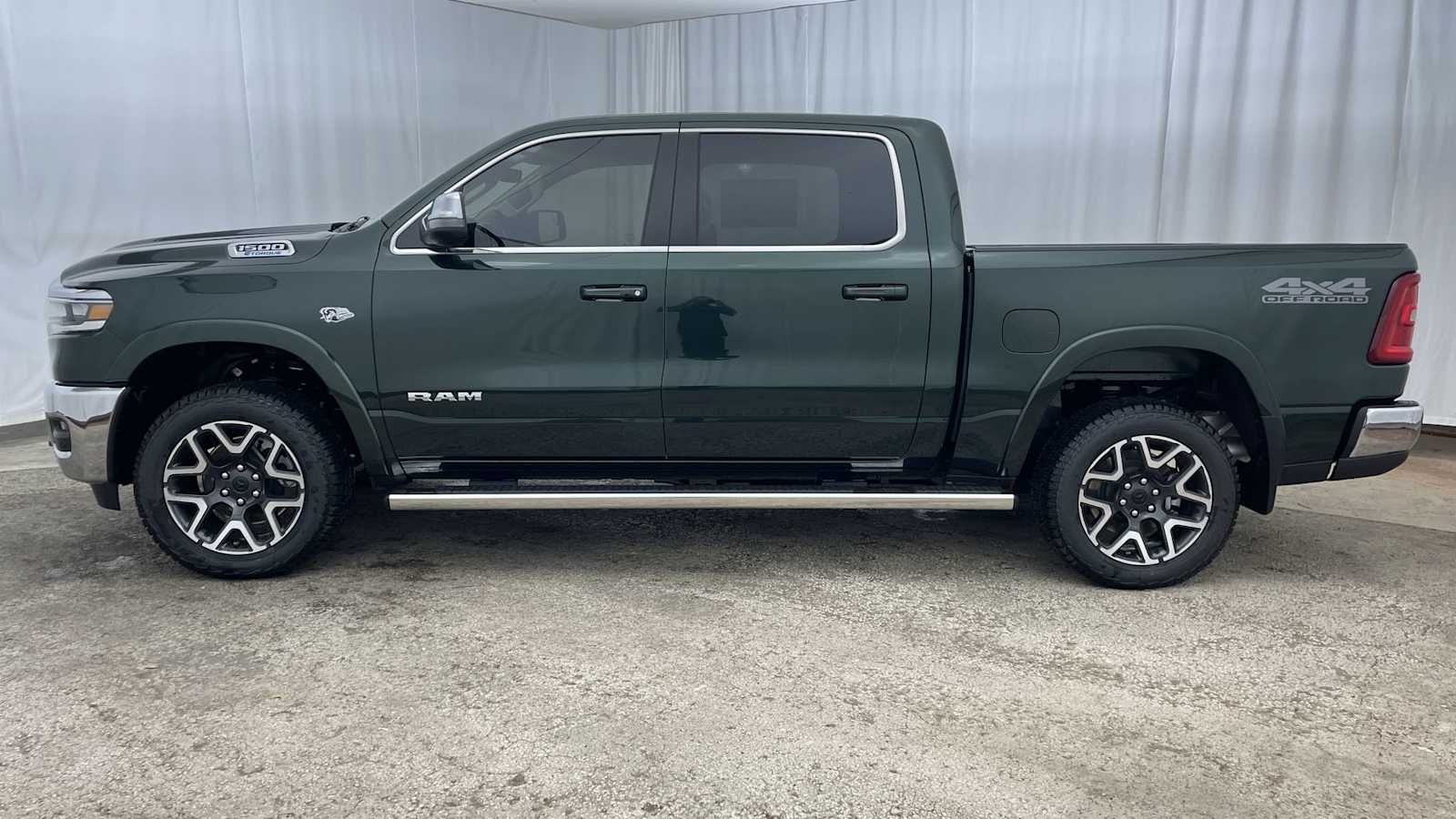 Thumbnail: 2026 RAM 1500 - 32