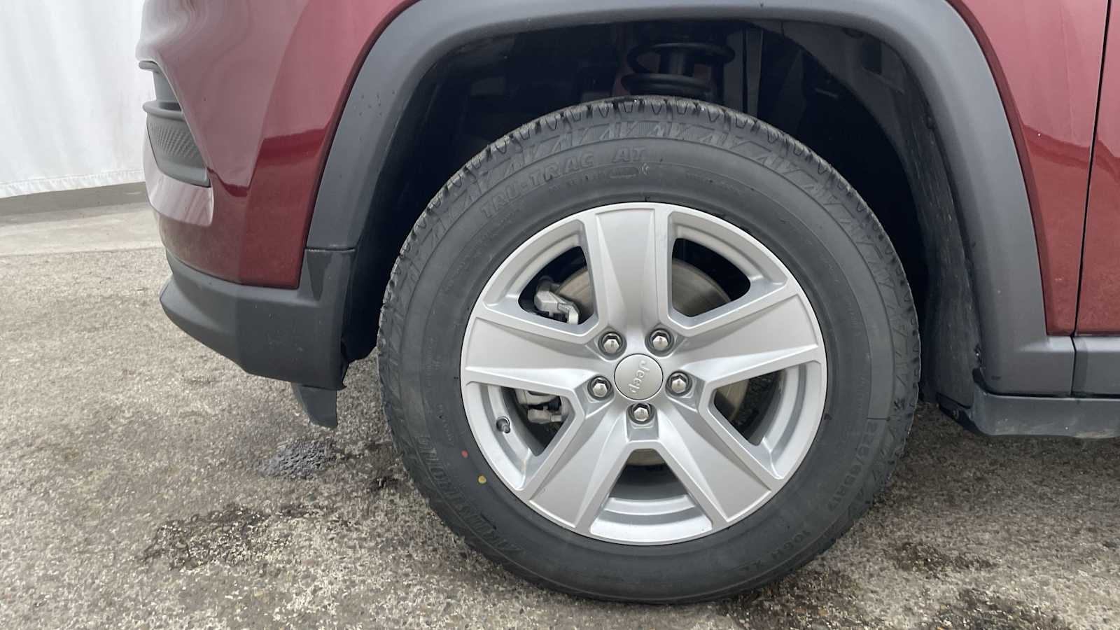 Thumbnail: 2022 Jeep Compass - 40