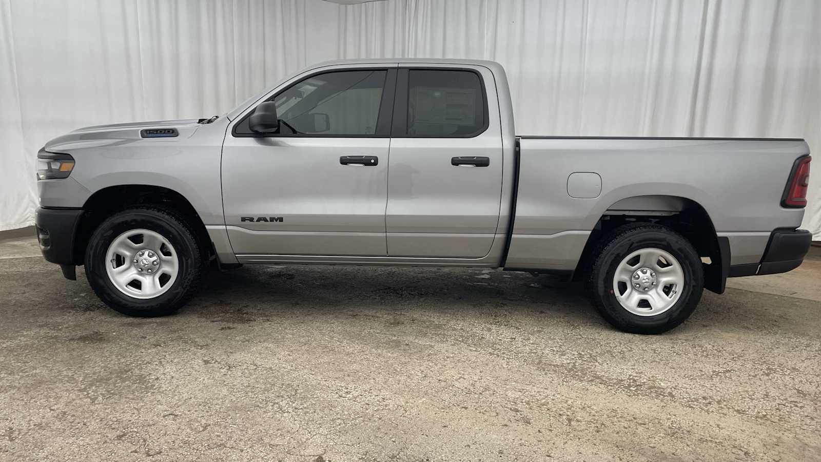 Thumbnail: 2025 RAM 1500 - 28