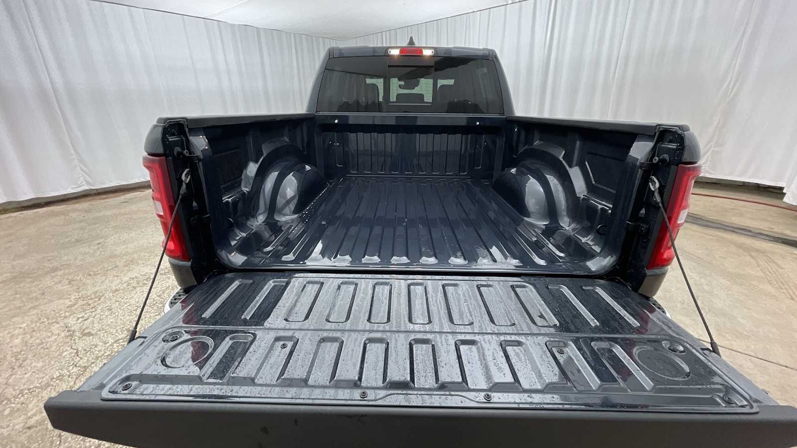Thumbnail: 2026 RAM 1500 - 29