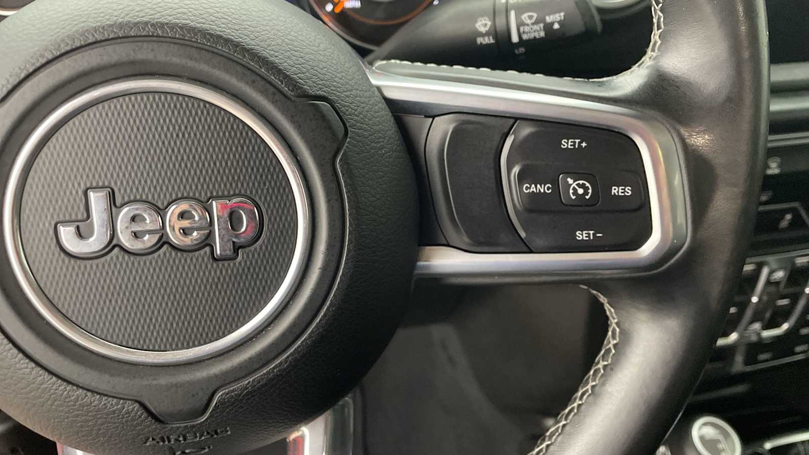 Thumbnail: 2020 Jeep Gladiator - 15