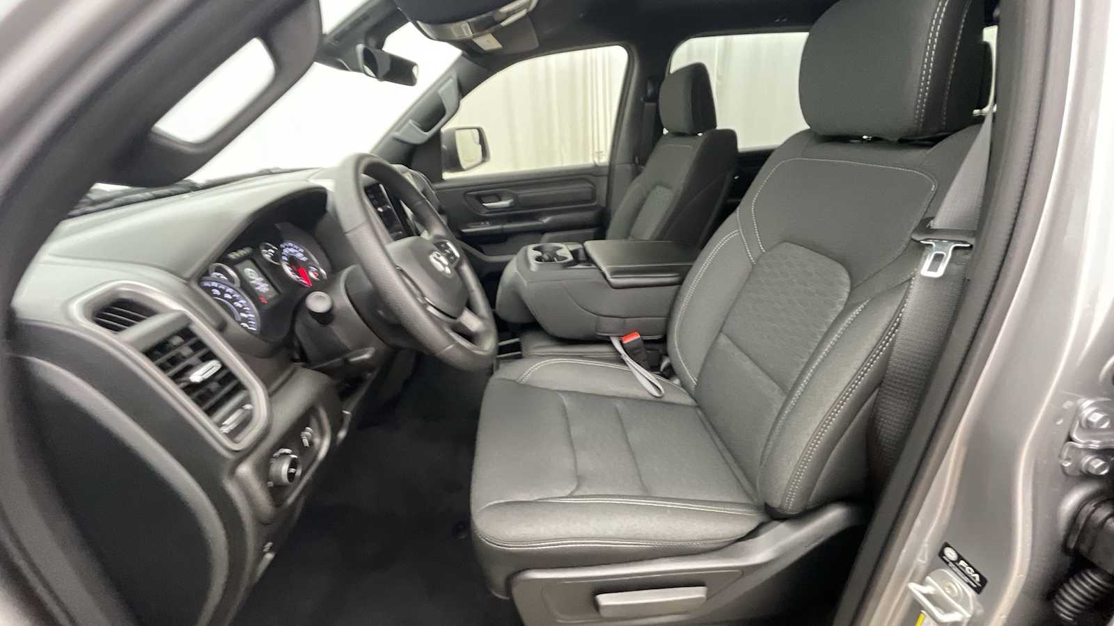 Thumbnail: 2026 RAM 1500 - 5