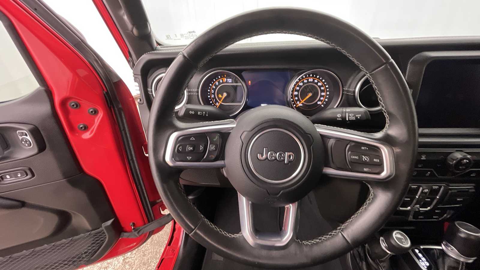 Thumbnail: 2020 Jeep Gladiator - 13