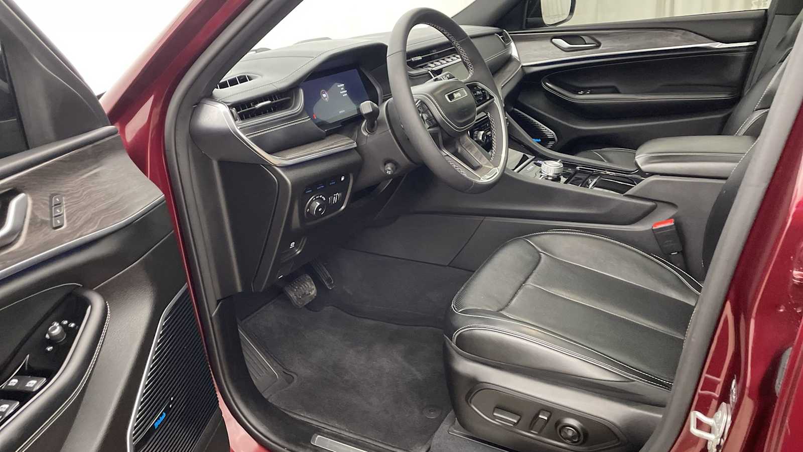 Thumbnail: 2023 Jeep Grand Cherokee - 2