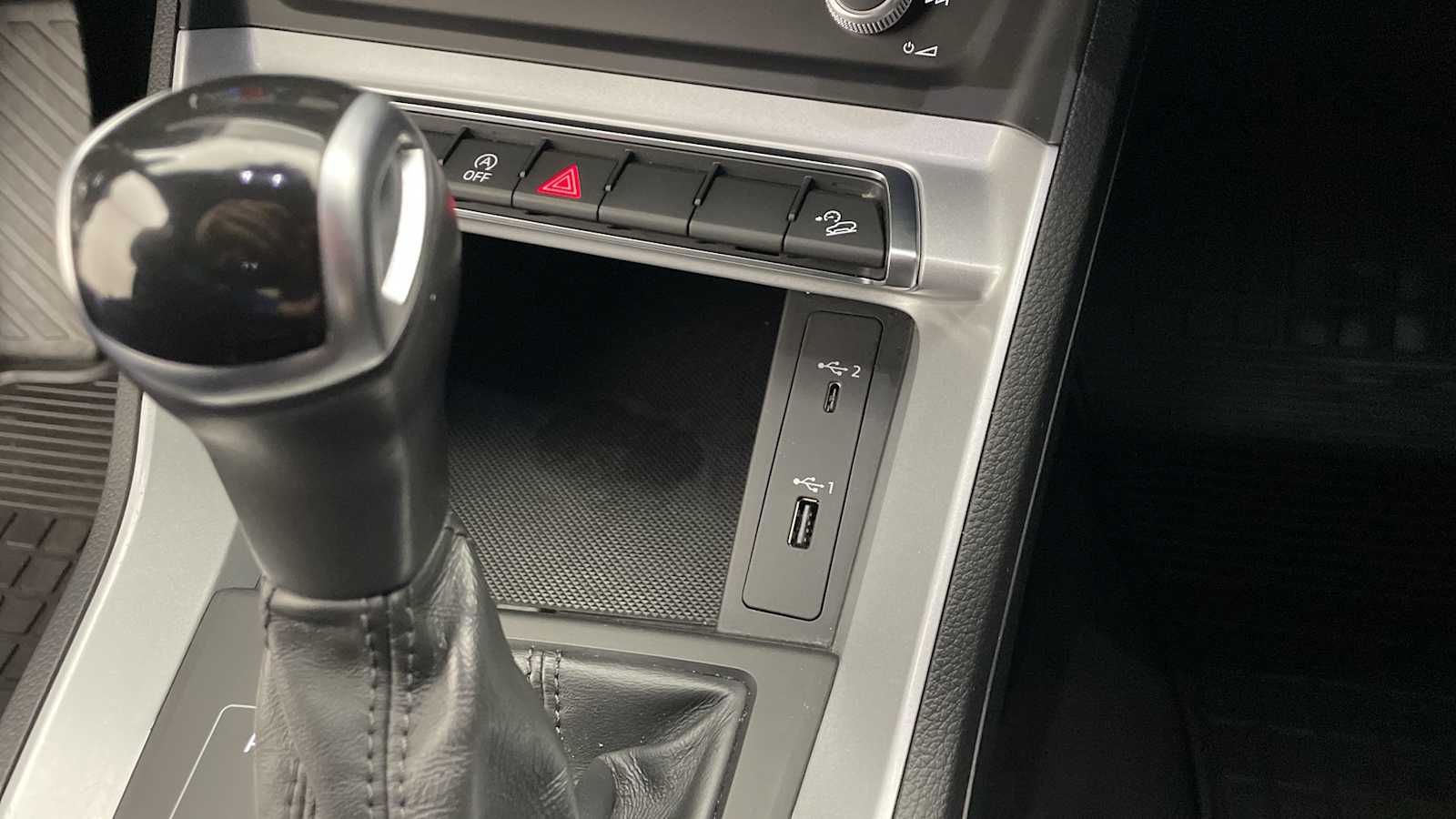 Thumbnail: 2021 Audi Q3 - 21