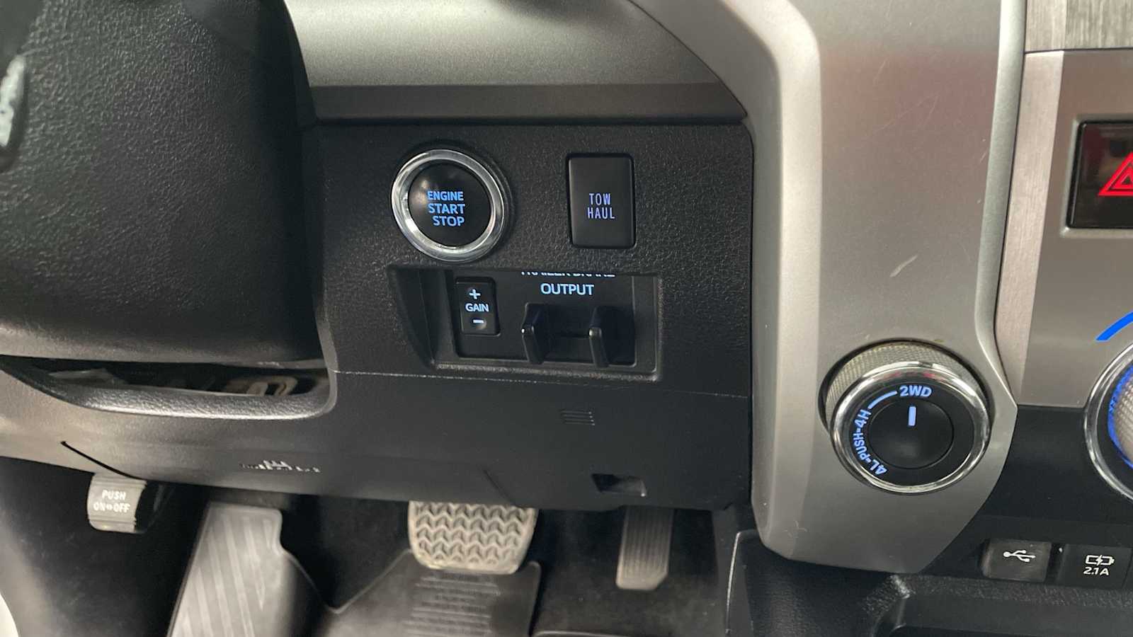 Thumbnail: 2021 Toyota Tundra - 24