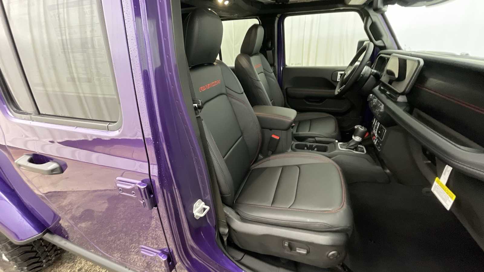 Thumbnail: 2026 Jeep Gladiator - 12