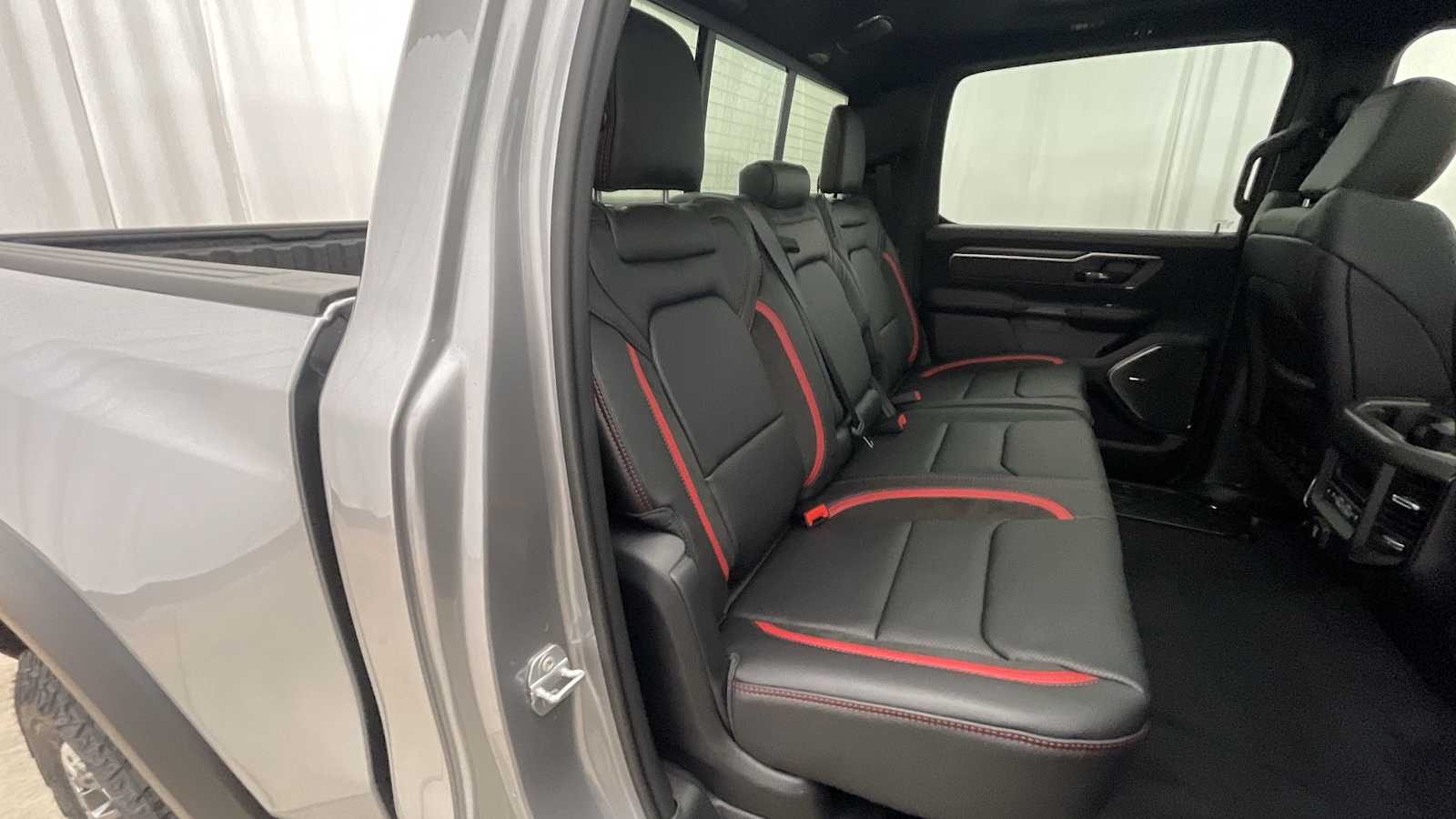 Thumbnail: 2026 RAM 1500 - 11