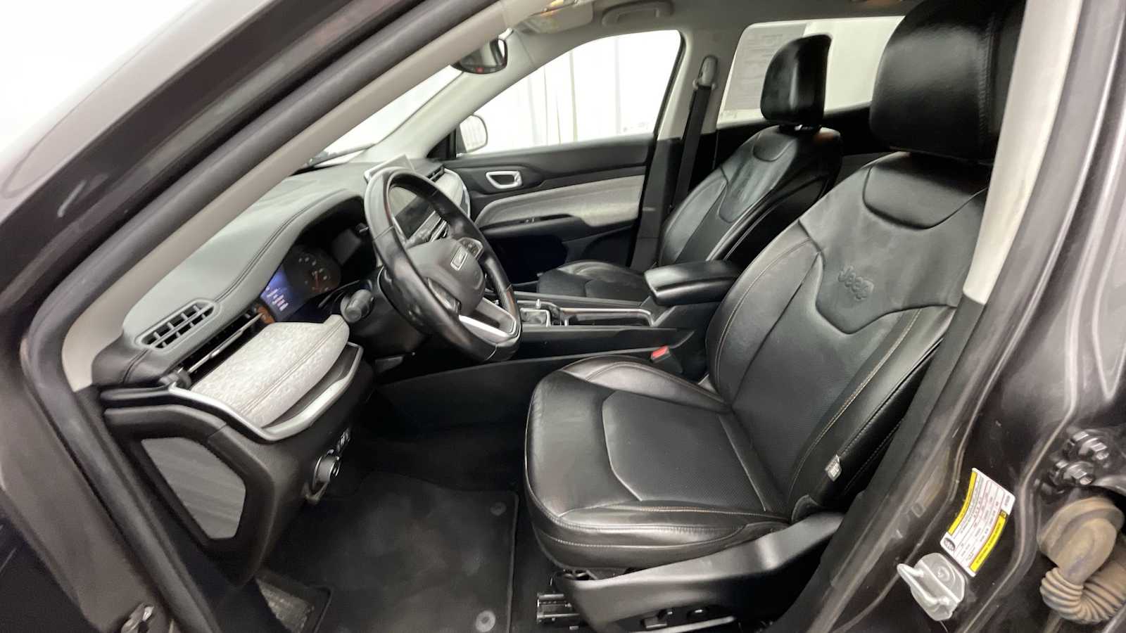 Thumbnail: 2022 Jeep Compass - 5