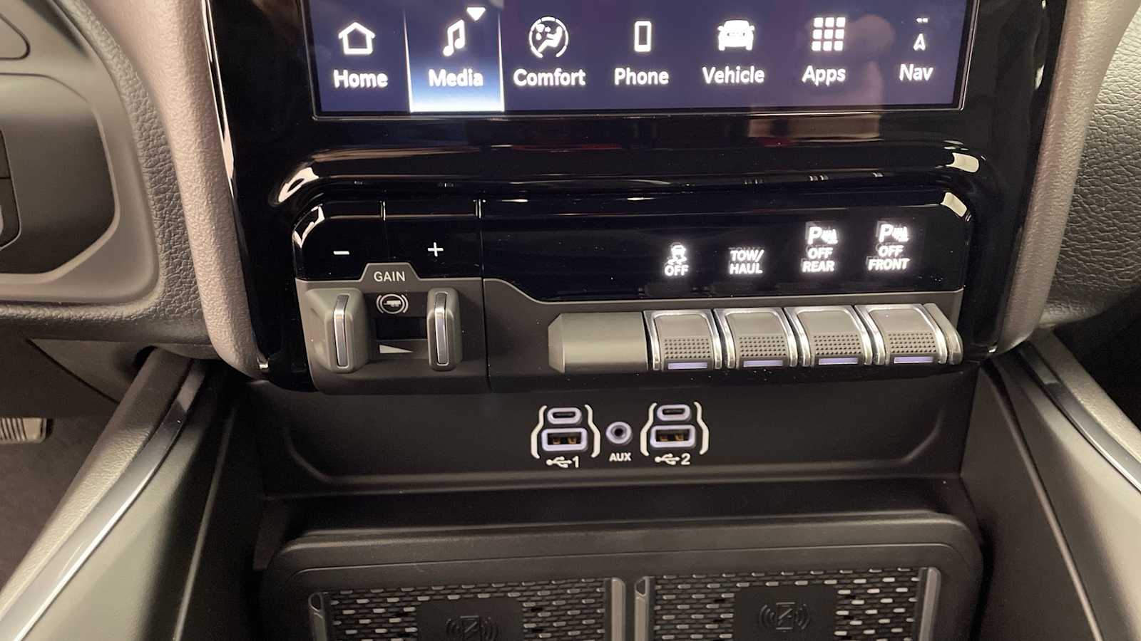 Thumbnail: 2026 RAM 3500 - 23