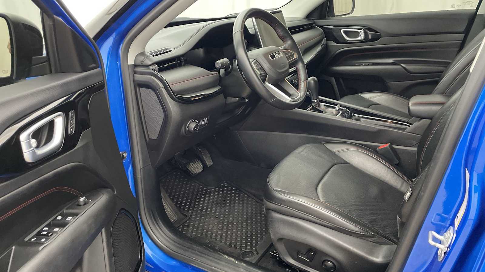 Thumbnail: 2022 Jeep Compass - 2