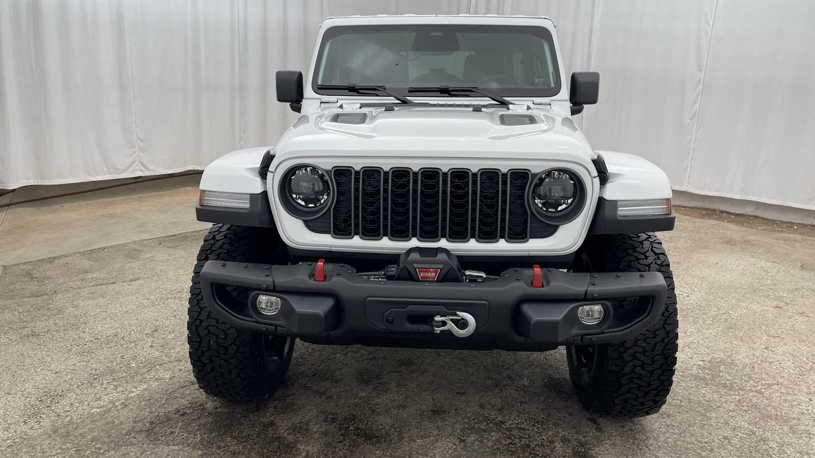 Thumbnail: 2026 Jeep Wrangler - 39
