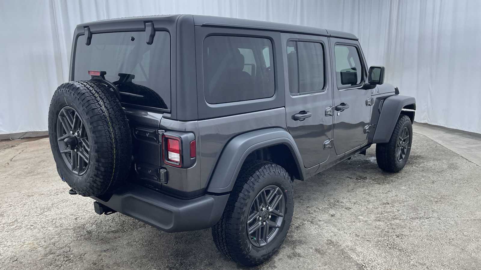 Thumbnail: 2026 Jeep Wrangler - 36