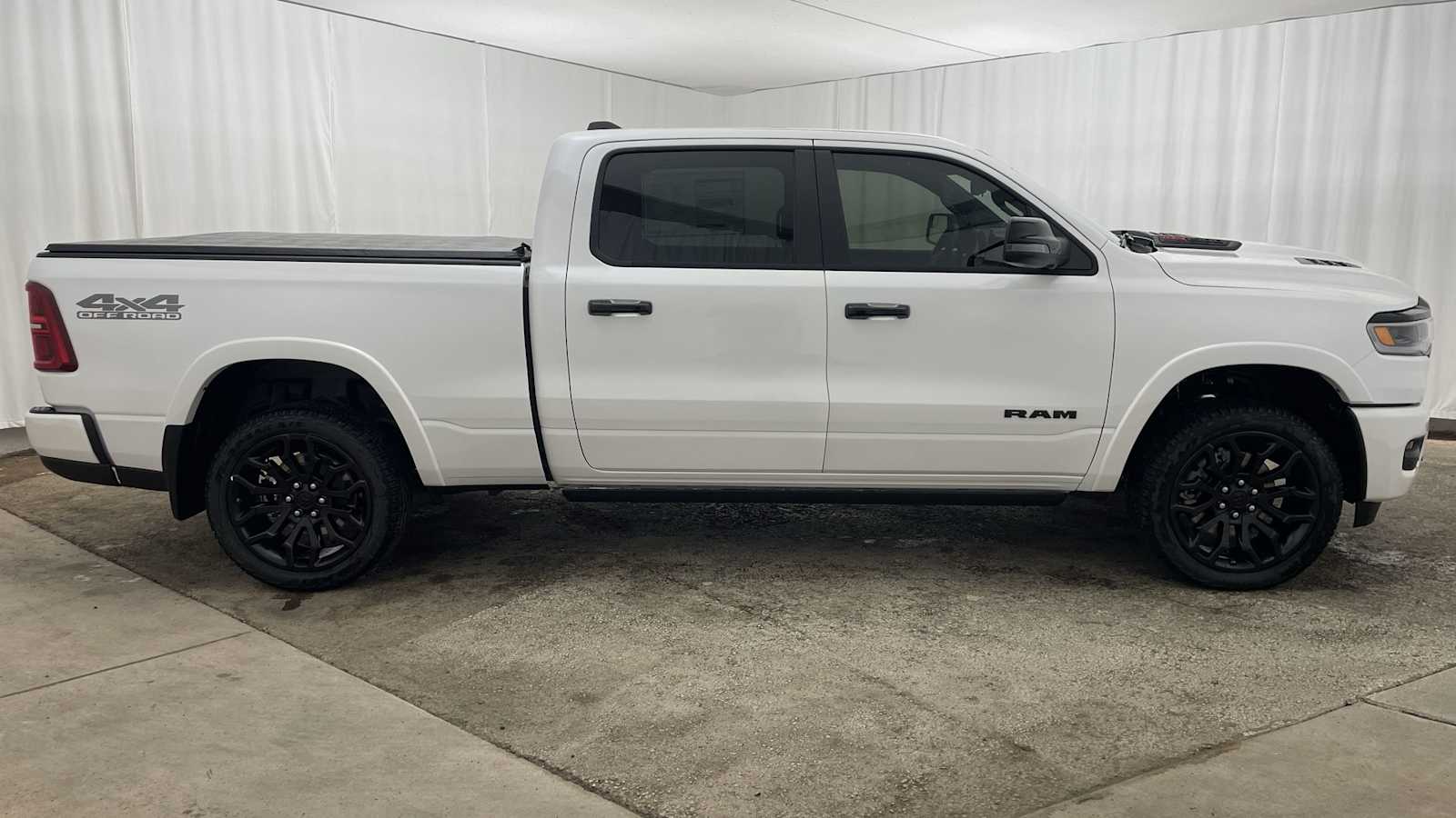 Thumbnail: 2026 RAM 1500 - 38