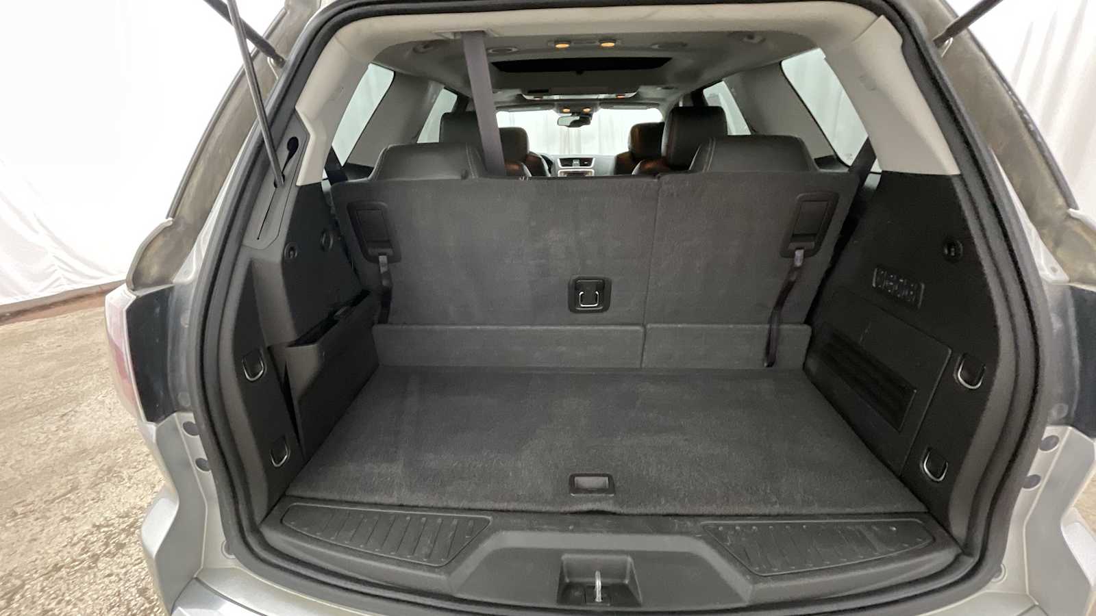 Thumbnail: 2015 GMC Acadia - 32