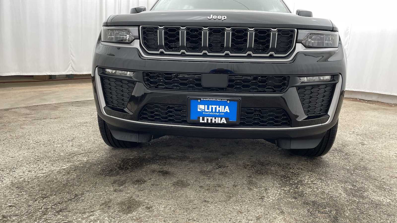 Thumbnail: 2026 Jeep Grand Cherokee L - 42