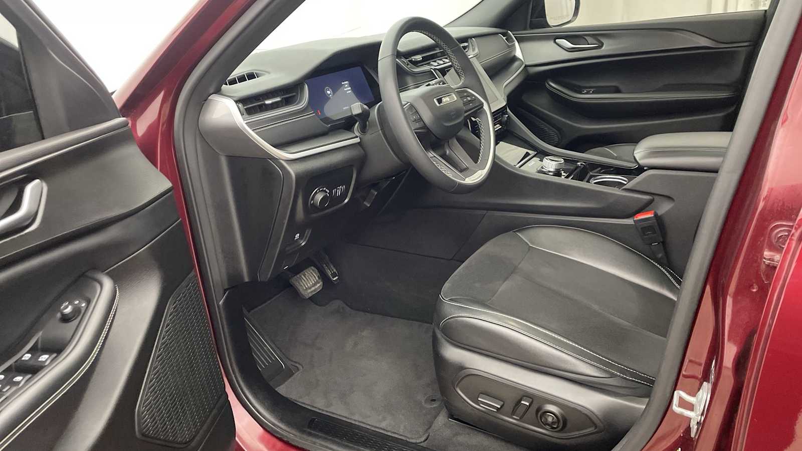 Thumbnail: 2023 Jeep Grand Cherokee - 2