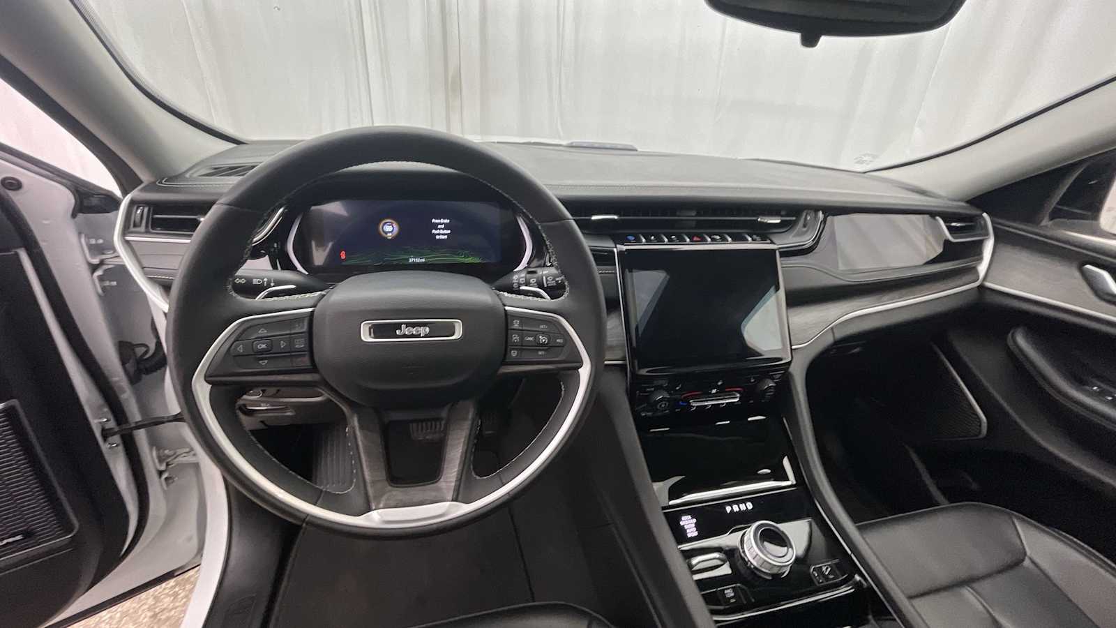 Thumbnail: 2023 Jeep Grand Cherokee - 3