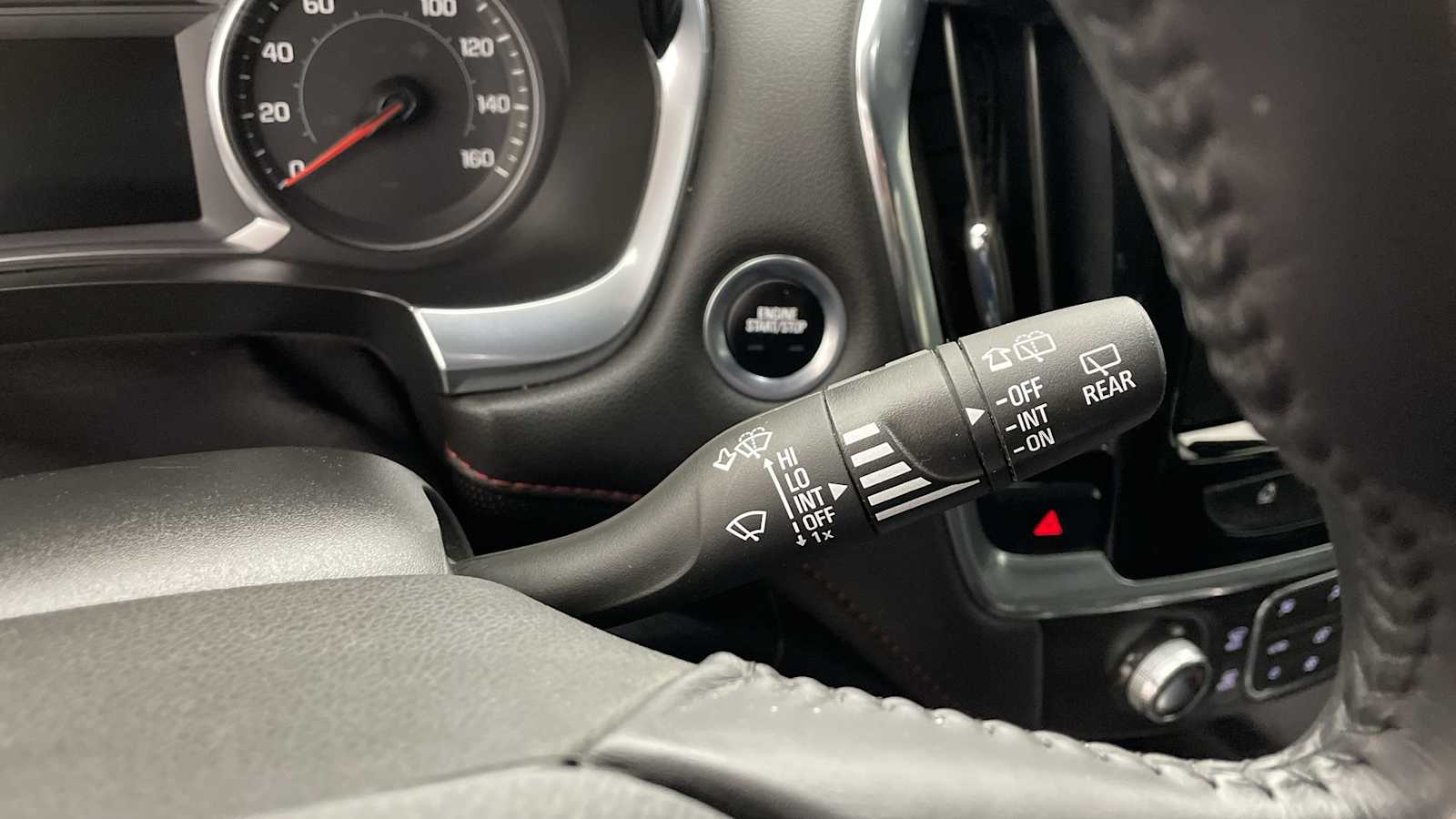 Thumbnail: 2022 Chevrolet Traverse - 15