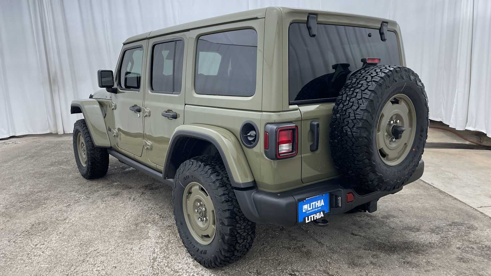 Thumbnail: 2026 Jeep Wrangler - 32