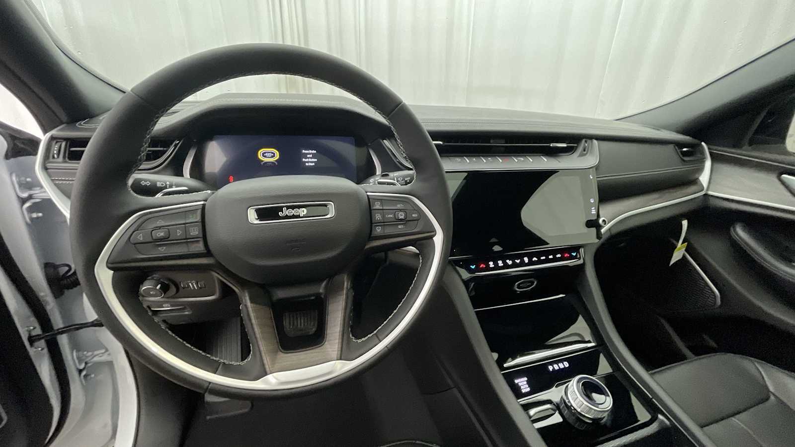 Thumbnail: 2026 Jeep Grand Cherokee L - 3
