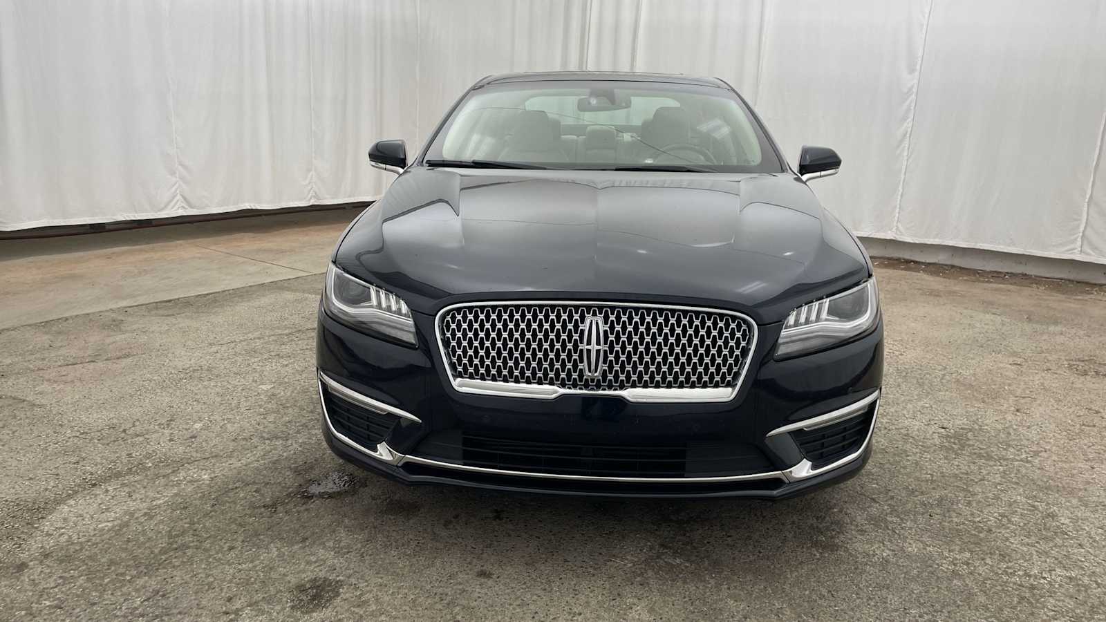 Thumbnail: 2020 Lincoln MKZ - 36
