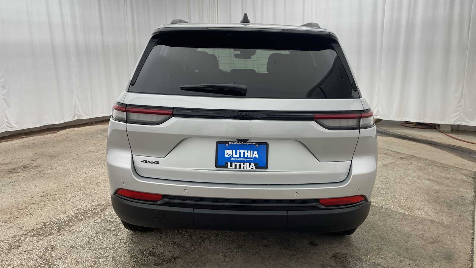 Thumbnail: 2025 Jeep Grand Cherokee - 33