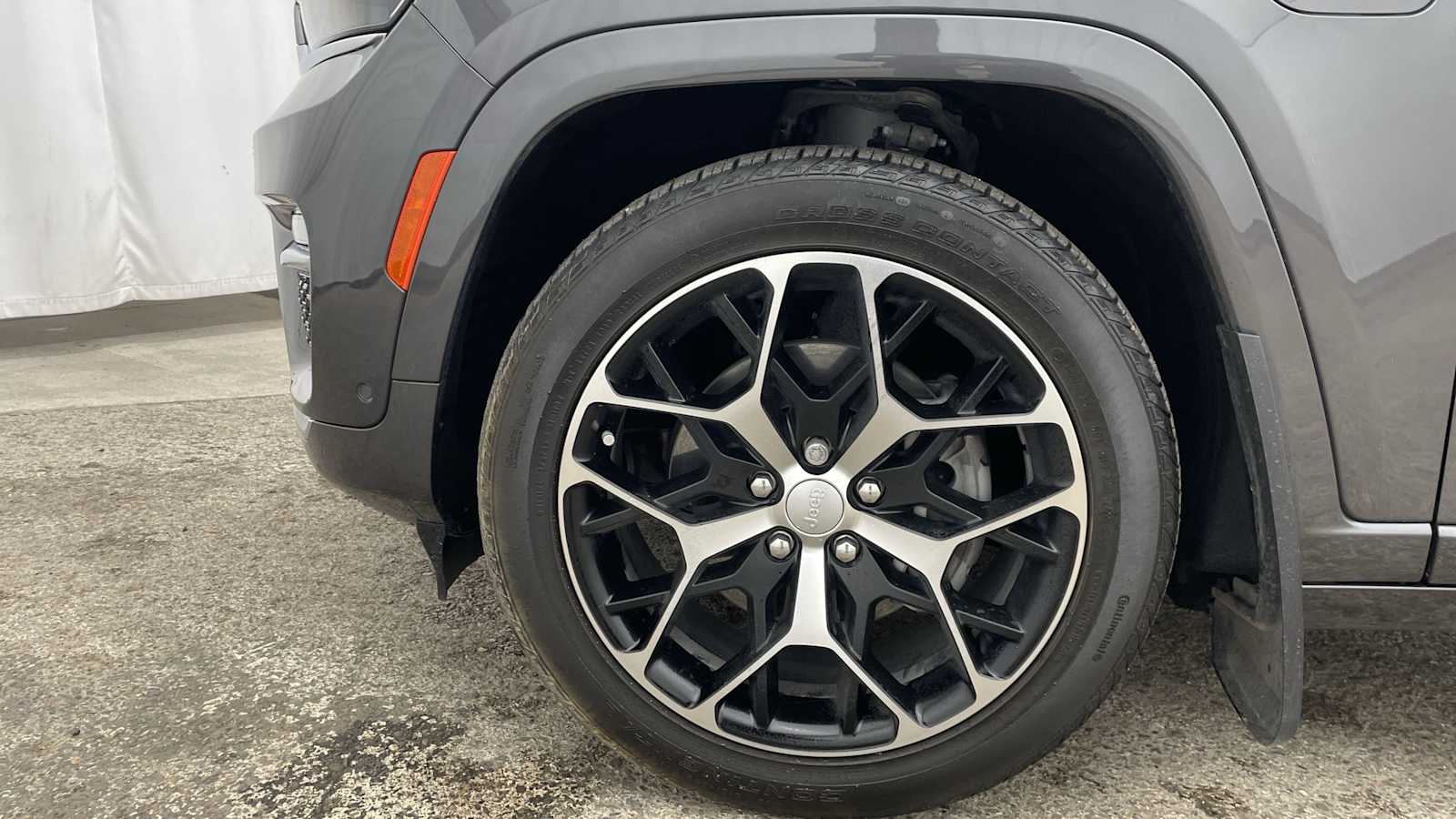 Thumbnail: 2023 Jeep Grand Cherokee - 44