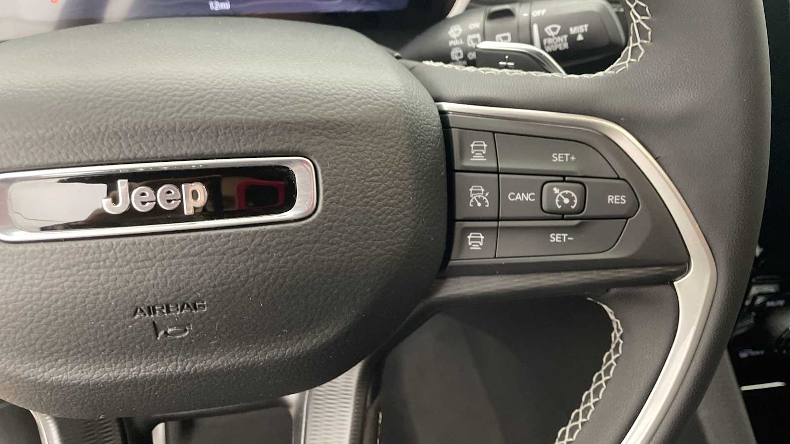 Thumbnail: 2025 Jeep Grand Cherokee - 15