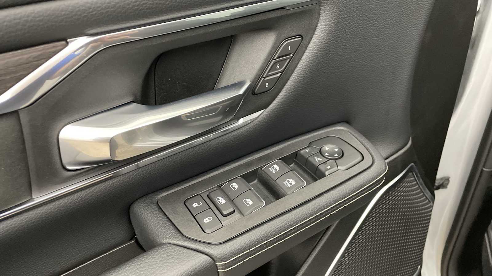 Thumbnail: 2026 RAM 1500 - 7