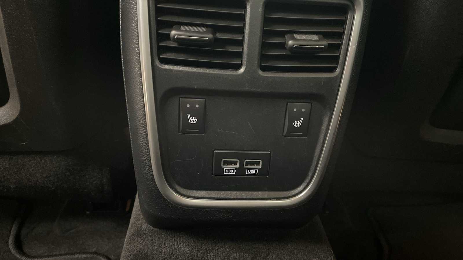 Thumbnail: 2015 Dodge Charger - 26