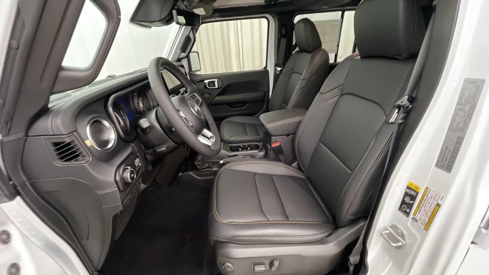 Thumbnail: 2026 Jeep Wrangler - 6