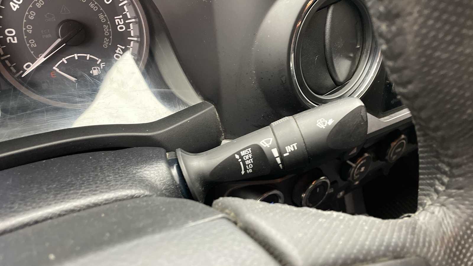 Thumbnail: 2019 Toyota Tacoma - 15