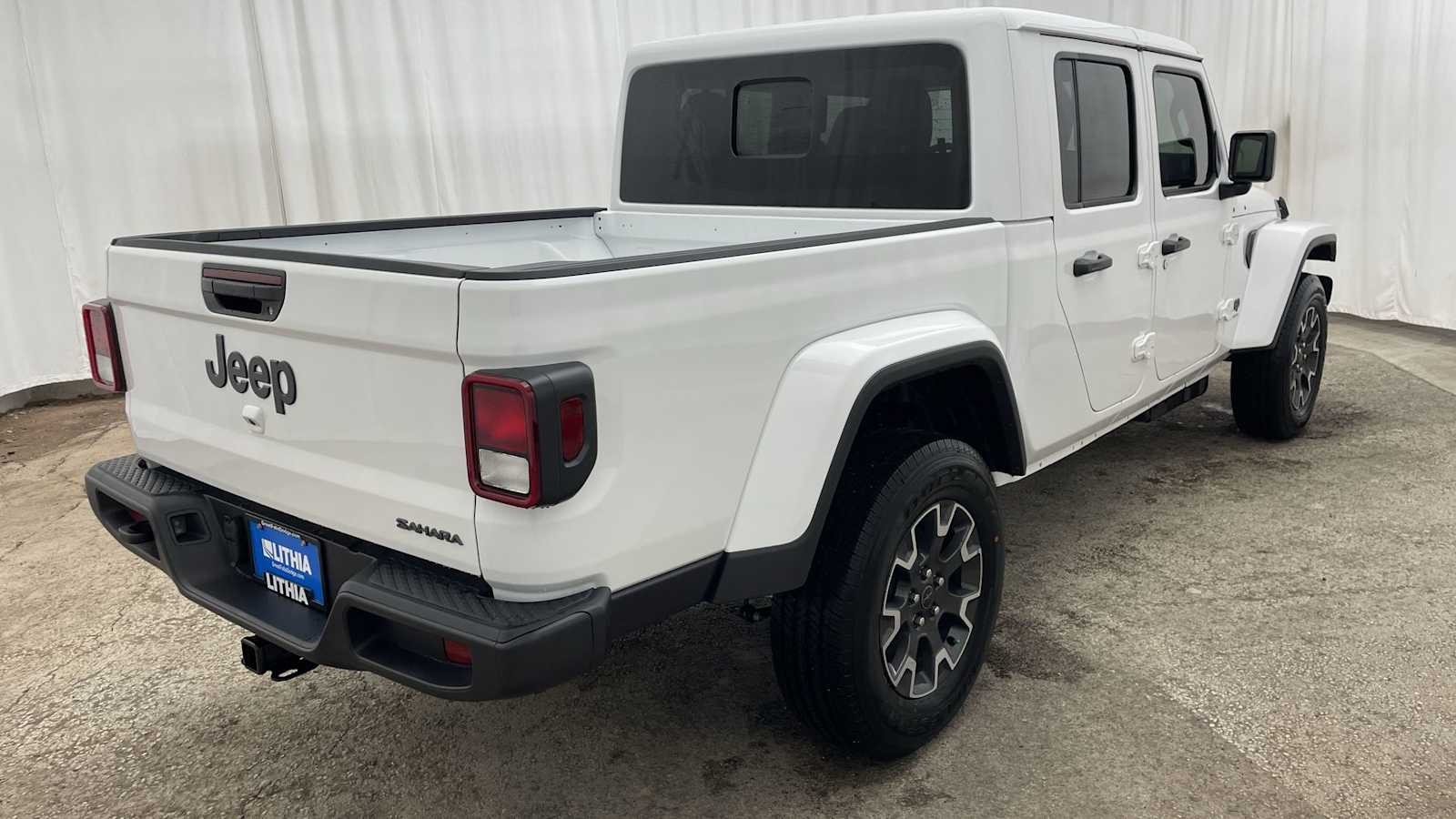 Thumbnail: 2026 Jeep Gladiator - 34