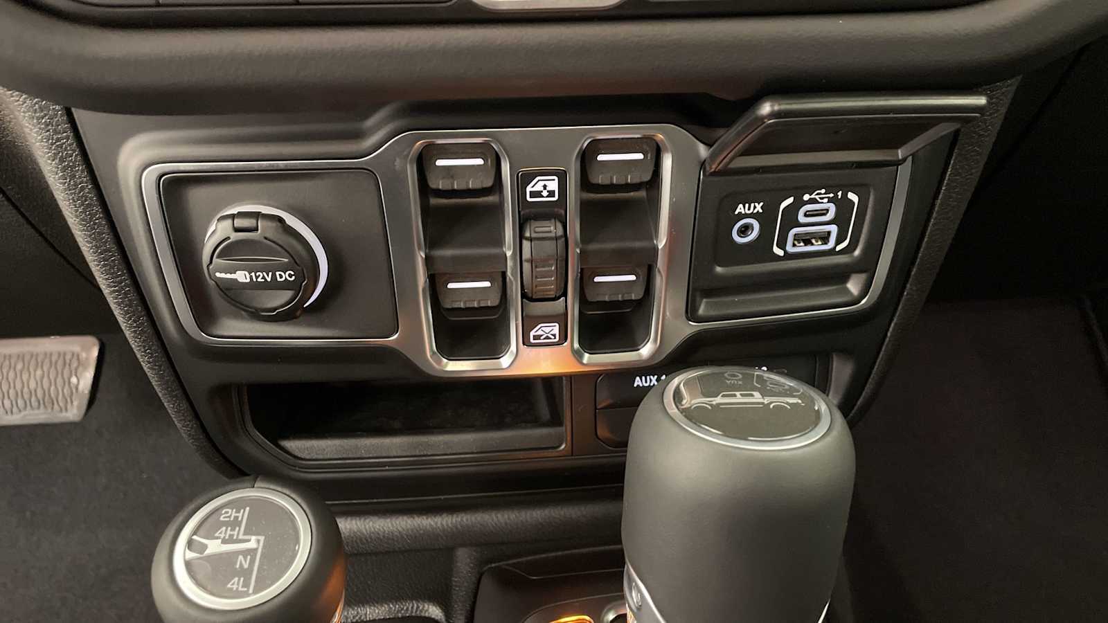 Thumbnail: 2026 Jeep Gladiator - 19