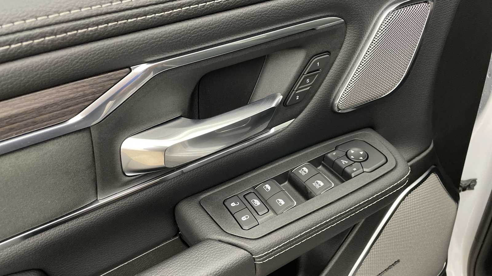 Thumbnail: 2026 RAM 1500 - 7